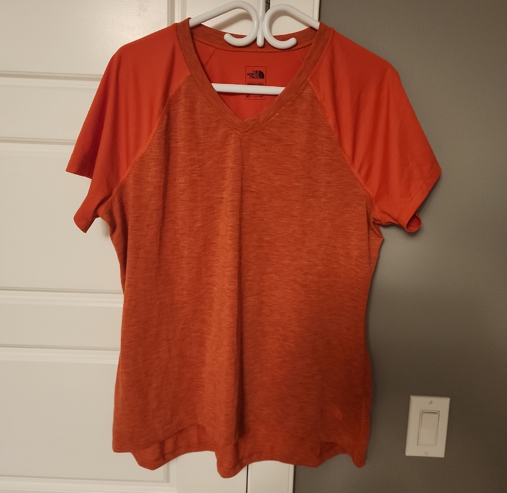 The North Face Women's Red Short Sleeve Tee